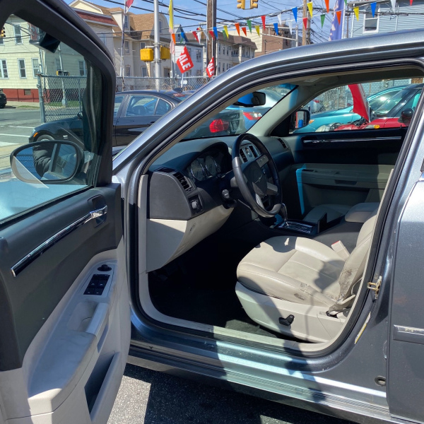 SOLD 2006 Chrysler 300 149,050 miles SOLD