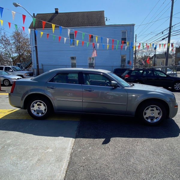 SOLD 2006 Chrysler 300 149,050 miles SOLD