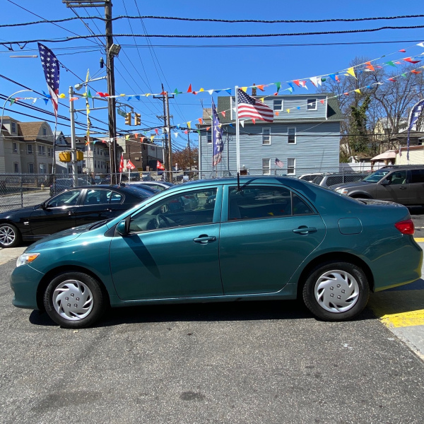 SOLD 2009 Toyota Corolla LE 102,150 miles SOLD