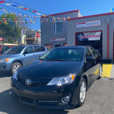 SOLD 2012 Toyota Camry SE 127,500 miles SOLD