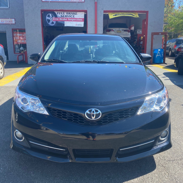 SOLD 2012 Toyota Camry SE 127,500 miles SOLD