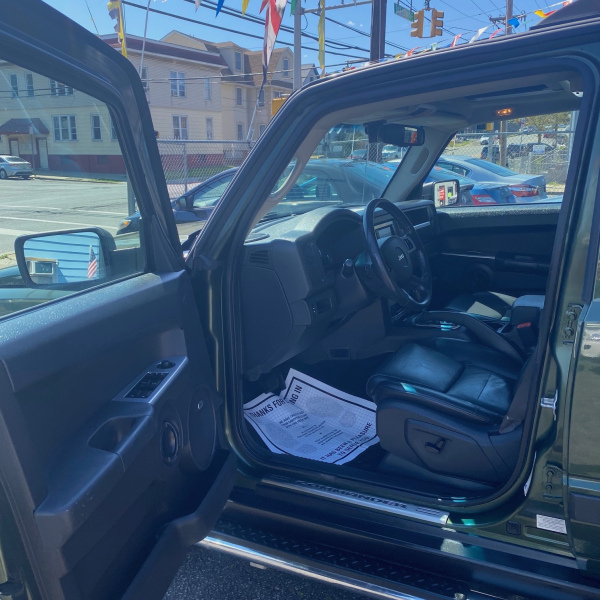 SOLD 2008 Jeep Commander Sport V8 4.7L 108,900 miles SOLD