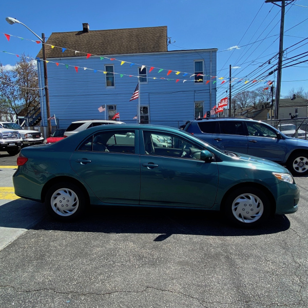 SOLD 2009 Toyota Corolla LE 102,150 miles SOLD