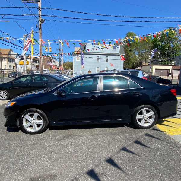 SOLD 2012 Toyota Camry SE 127,500 miles SOLD